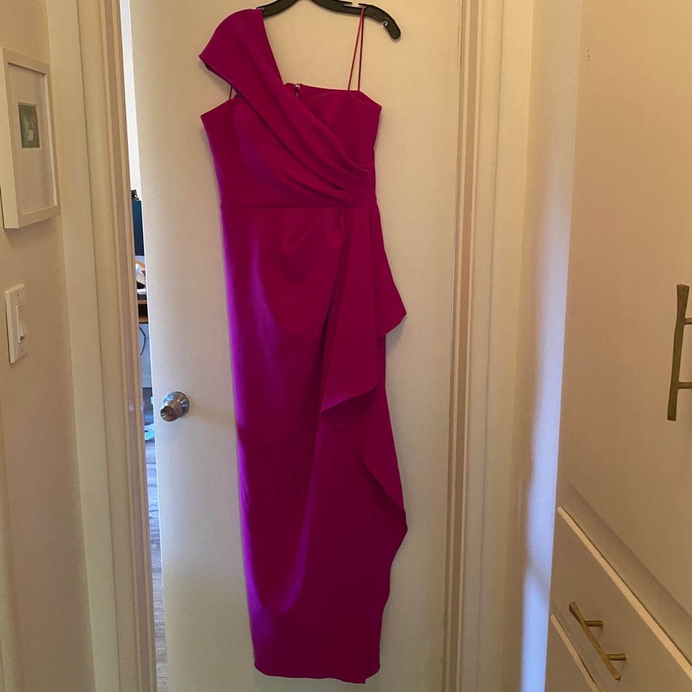 Stunning! RICKIE FREEMAN FOR TERI JON Magenta 
One-Shoulder Gown - never worn!